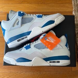 {SOLD} Men’s Air Jordan 4 Retro, “Off White/Military Blue”, NWT, size 11.5